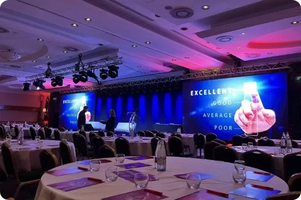 LED Billboards vs Traditional Billboards