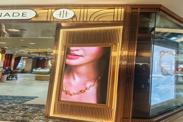 LED Display Buying Guide: How to Choose the Right LED Screen for Your Business