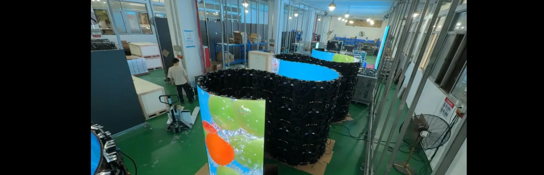500Y Flexible Series (Indoor: P1.9,P2.6,P2.9,P3.9 Outdoor: P2.6,P2.9,P3.9) Video